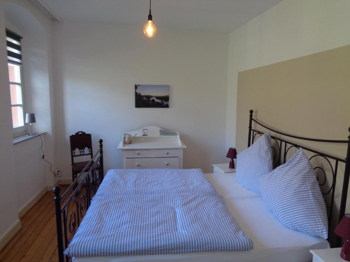 Ferienwohnung Altes Pfarrhaus Mit Flair Und Moselblick Brauneberg Kültér fotó
