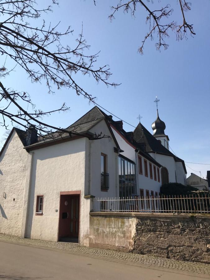 Ferienwohnung Altes Pfarrhaus Mit Flair Und Moselblick Brauneberg Kültér fotó