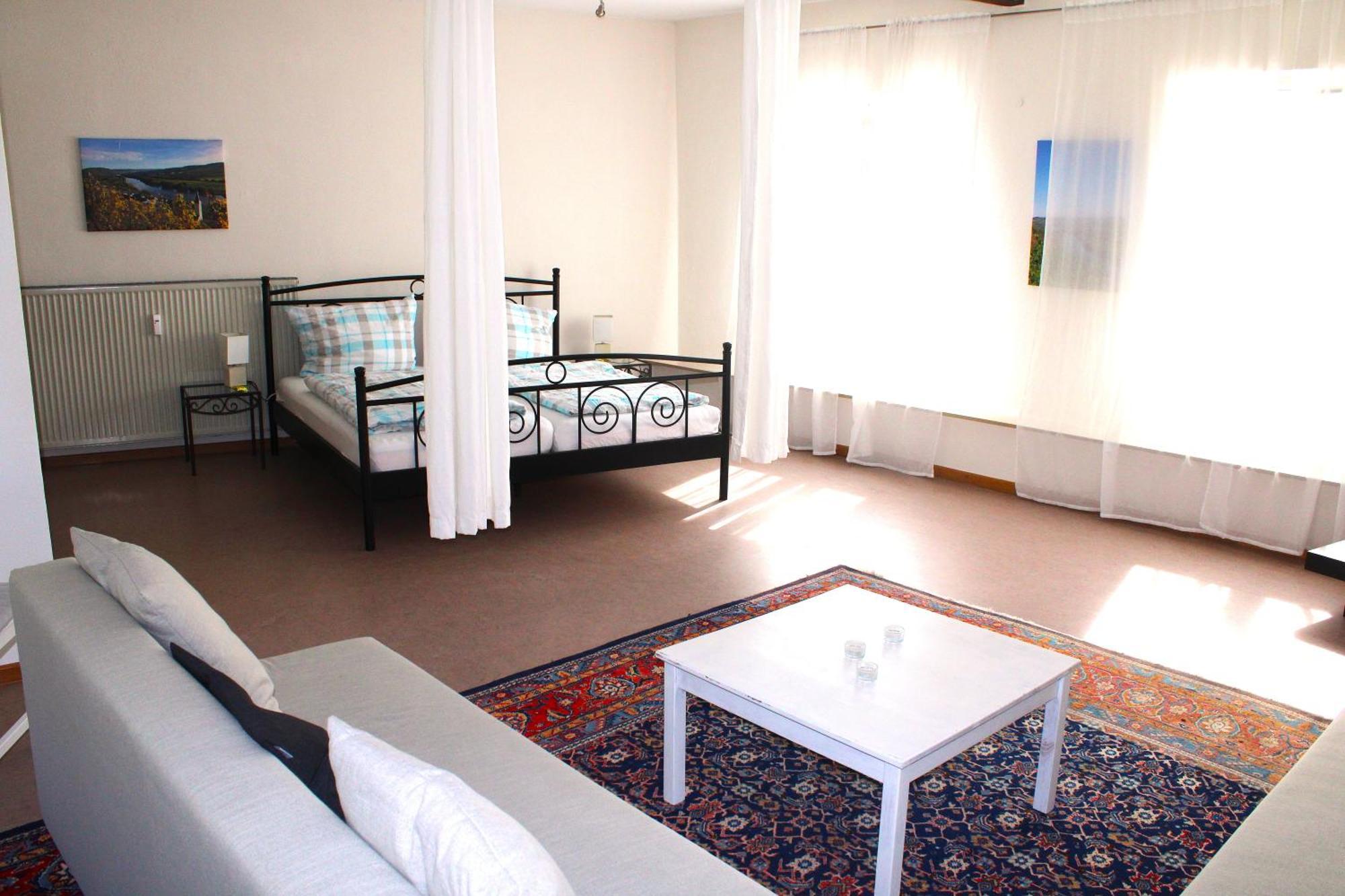 Ferienwohnung Altes Pfarrhaus Mit Flair Und Moselblick Brauneberg Kültér fotó
